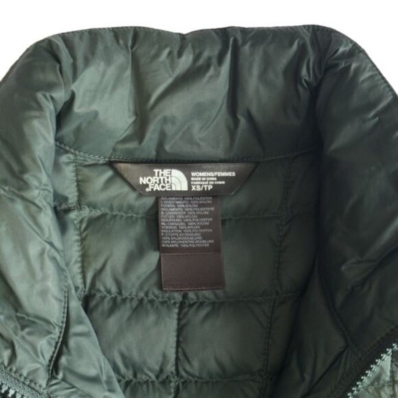 💚 The North Face Eco Thermoball Dark Green Quilted Jacket 💚 - Picture 8 of 8